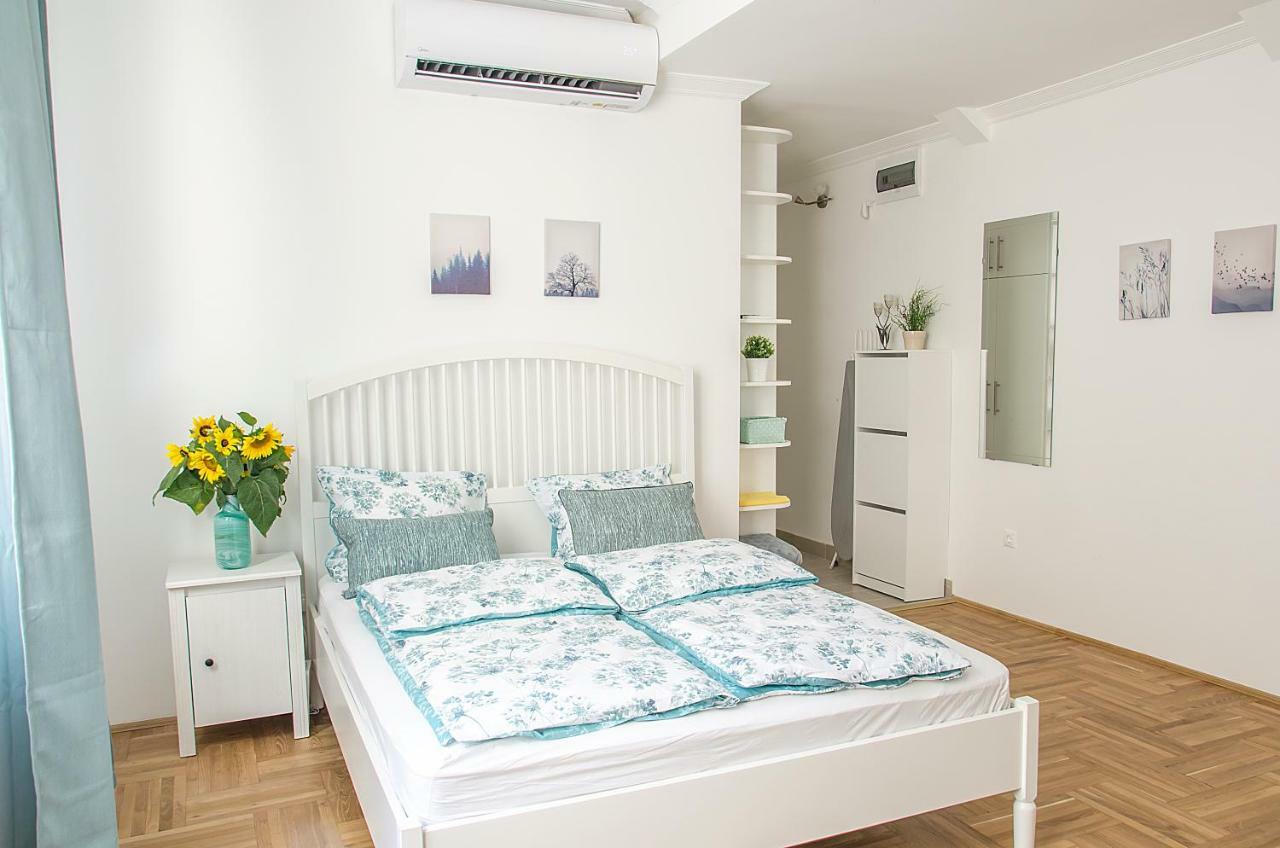 Harrison Apartment