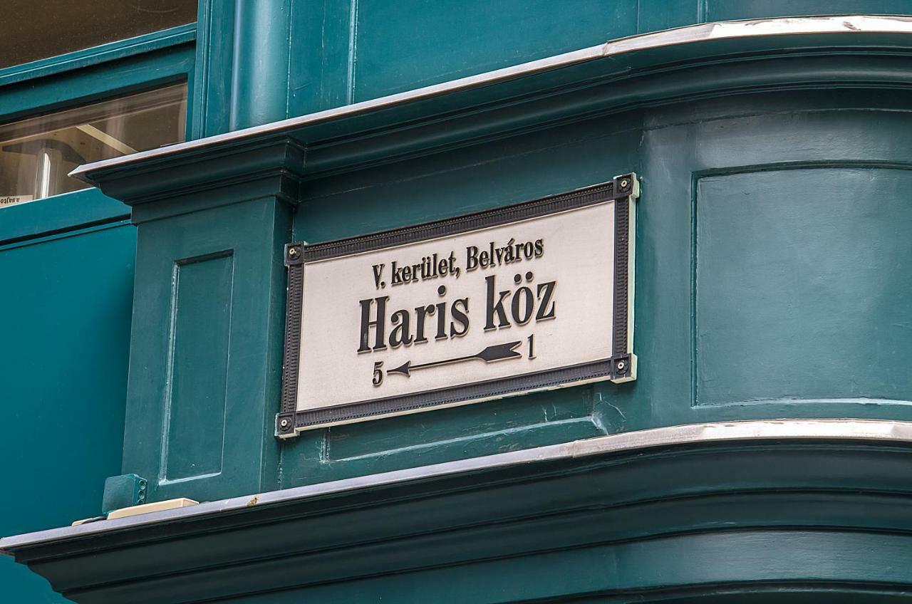 Harrison Apartment *